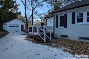 933 W Warren St, Shelby, NC 28150 - Photo 8