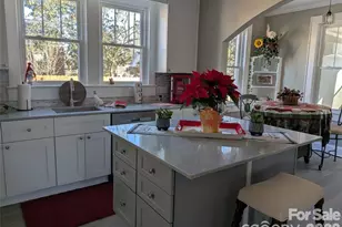 933 W Warren St, Shelby, NC 28150 - Photo 12