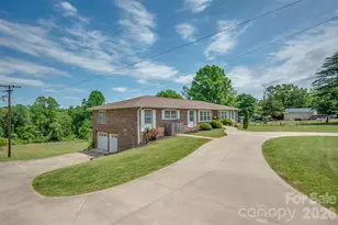 132 Burgin St, Spindale, NC 28160 - Photo 4