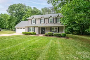 1657 Stallion Way, Gastonia, NC 28056 - Photo 2