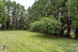 2025 34th Ave Dr NE, Hickory, NC 28601 - Photo 36