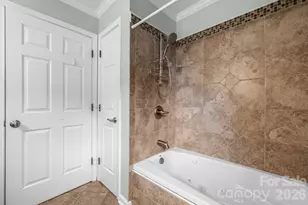 2025 34th Ave Dr NE, Hickory, NC 28601 - Photo 20