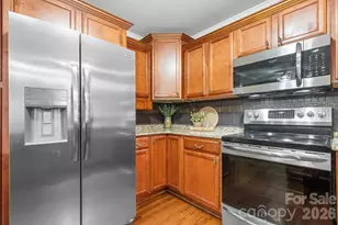 2025 34th Ave Dr NE, Hickory, NC 28601 - Photo 14