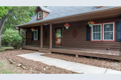 2025 34th Avenue Drive NE, Hickory, NC 28601 - Photo 4
