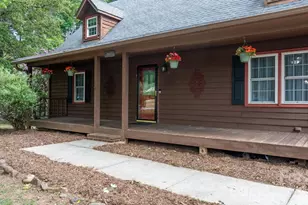 2025 34th Ave Dr NE, Hickory, NC 28601 - Photo 4