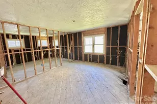 402 Blue Ridge Rd, Black Mountain, NC 28711 - Photo 8