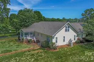 183 Devon Ln, Statesville, NC 28625 - Photo 6