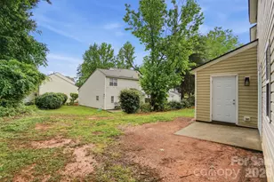 7621 Petrea Ln, Charlotte, NC 28227 - Photo 42