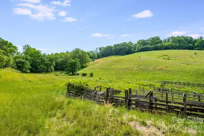 435 Upper Glady Fork Road, Candler, NC 28714 - Photo 2