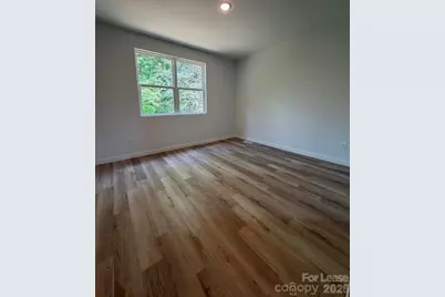 1143 12th Street Drive SW, Hickory, NC 28602 - Photo 2