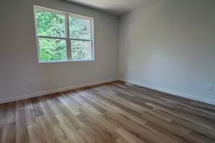 1143 12th St Dr SW, Hickory, NC 28602 - Photo 2