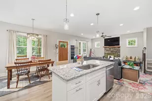 2029 Bost St, Lincolnton, NC 28092 - Photo 6