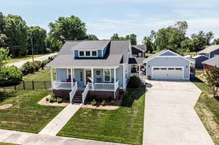 1092 33rd Avenue Loop NE, Hickory, NC 28601 - Photo 2