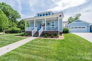 1092 33rd Avenue Loop NE, Hickory, NC 28601 - Photo 1