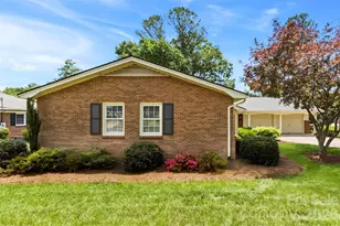 344 Flanagans Ln, Gastonia, NC 28054 - Photo 2