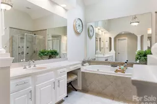 602 Hampshire Hill Rd, Matthews, NC 28105 - Photo 16