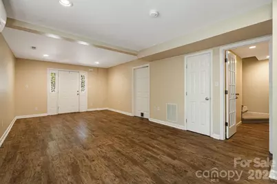 29 Independence Boulevard, Asheville, NC 28805 - Photo 26