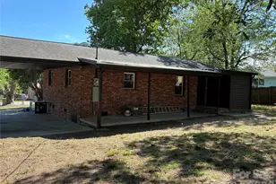 103 Sunset Ln, Bessemer City, NC 28016 - Photo 6