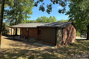103 Sunset Ln, Bessemer City, NC 28016 - Photo 4