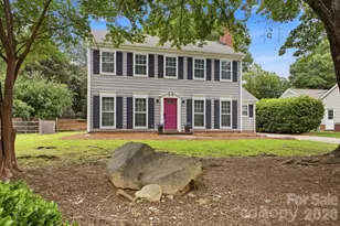 2726 Heidleburg Ln, Charlotte, NC 28210 - Photo 1
