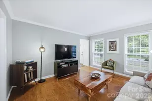 2726 Heidleburg Ln, Charlotte, NC 28210 - Photo 6