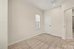 653 Uwharrie River Rd, Charlotte, NC 28211 - Photo 22