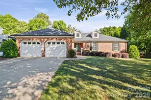 2200 Wynbourne Dr, Gastonia, NC 28056 - Photo 2