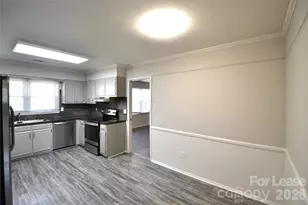 100 Old Farm Ct, Matthews, NC 28104 - Photo 2
