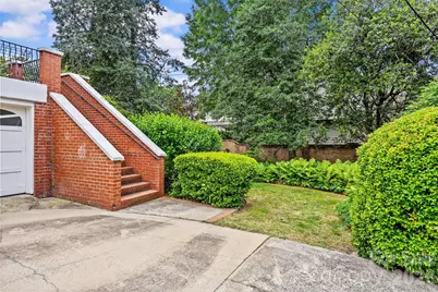 1858 Queens Road W, Charlotte, NC 28207 - Photo 26