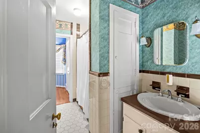 1858 Queens Road W, Charlotte, NC 28207 - Photo 44