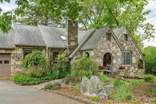 115 Oakland Rd, Asheville, NC 28801 - Photo 2