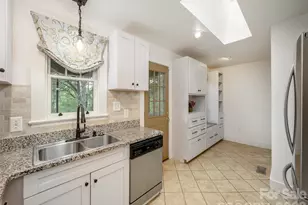 115 Oakland Rd, Asheville, NC 28801 - Photo 12