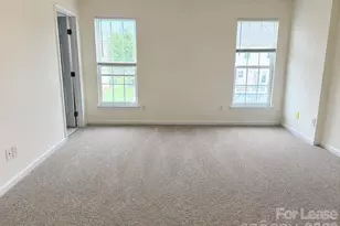 913 Tiger Ln, Charlotte, NC 28262 - Photo 16