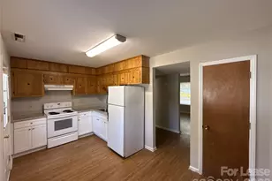 409 Hawley Ave, Belmont, NC 28012 - Photo 4