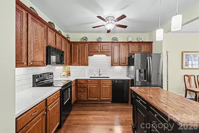 908 Davie Avenue #D, Statesville, NC 28677 - Photo 16