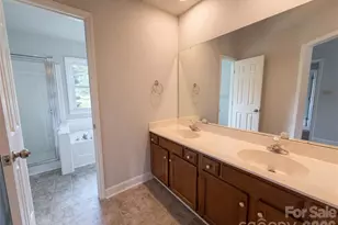 7523 Trotter Rd, Charlotte, NC 28216 - Photo 16