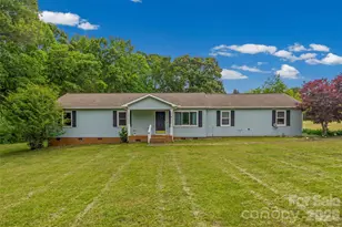 161 Shadow Lake Dr, Clover, SC 29710 - Photo 2