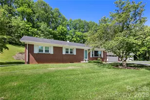 83 Honeysuckle Ln, Burnsville, NC 28714 - Photo 2