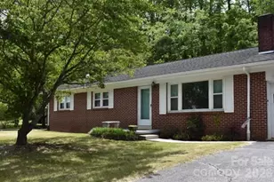 83 Honeysuckle Ln, Burnsville, NC 28714 - Photo 4