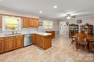 83 Honeysuckle Ln, Burnsville, NC 28714 - Photo 10