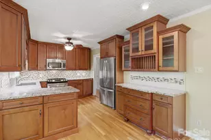 245 Rainbow Cir, Clover, SC 29710 - Photo 12