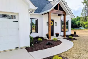 725 Potter Rd, Lancaster, SC 29720 - Photo 6