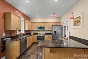 1332 Heathbrook Cir, Asheville, NC 28803 - Photo 10