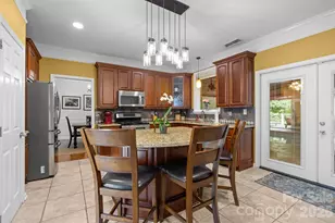 13934 Kings Carriage Ln, Charlotte, NC 28278 - Photo 10