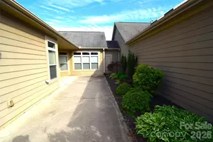 4950 Polo Gate Boulevard, Charlotte, NC 28216 - Photo 32