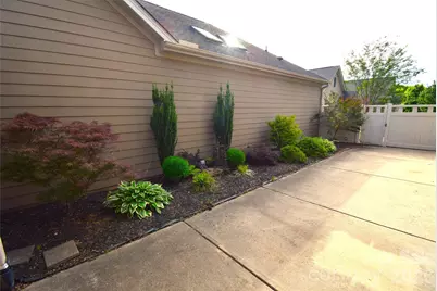 4950 Polo Gate Boulevard, Charlotte, NC 28216 - Photo 30