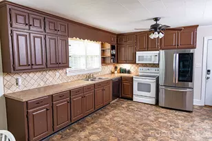 1399 Ruby Spencer St, Newton, NC 28658 - Photo 8