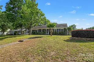7319 Chatterbird Ct, Charlotte, NC 28226 - Photo 2