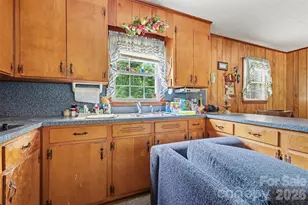5401 Flat Creek Rd, Heath Springs, SC 29058 - Photo 10