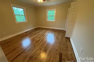 97 Whippoorwill Ln, Fairview, NC 28730 - Photo 18